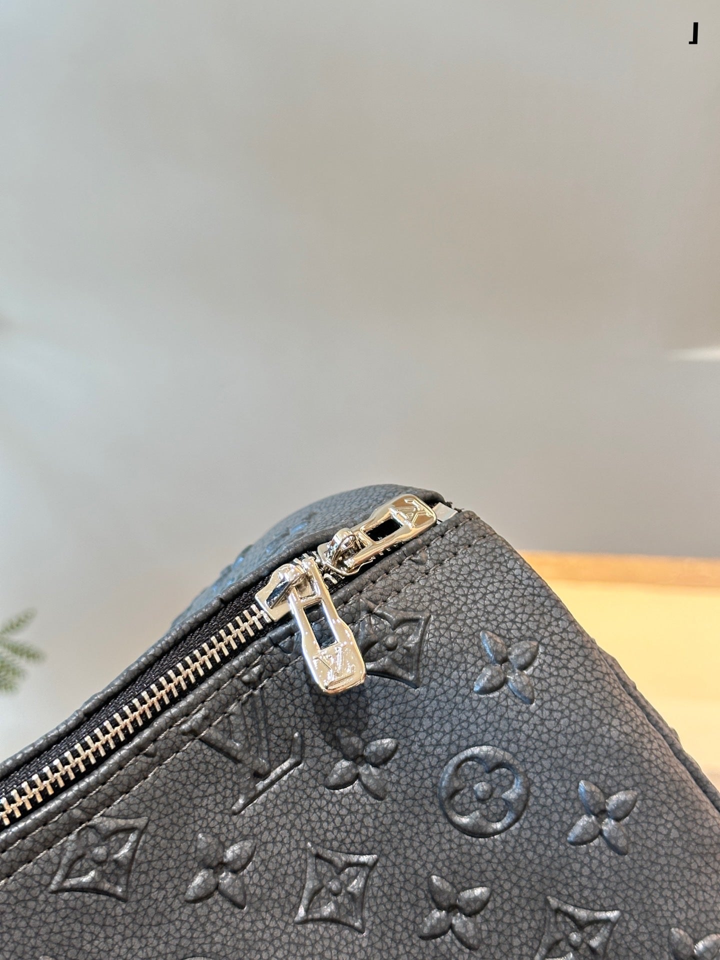 LOUIS VUITTON- Keepall Bandouliere 50