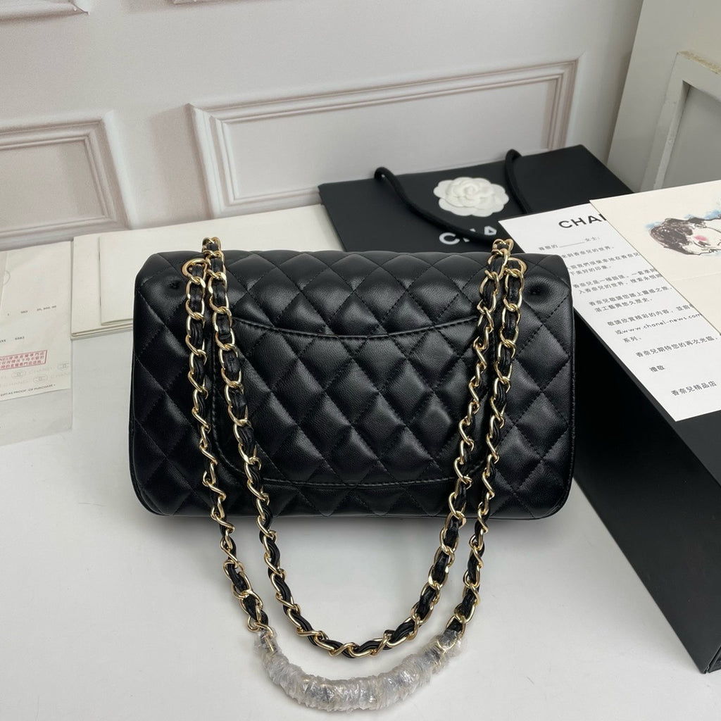 CHANEL - Classic Crush Mini Flap