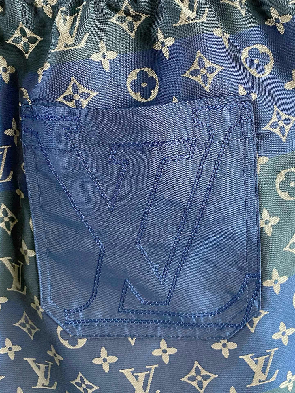 LOUIS VUITTON - Swimming shorts