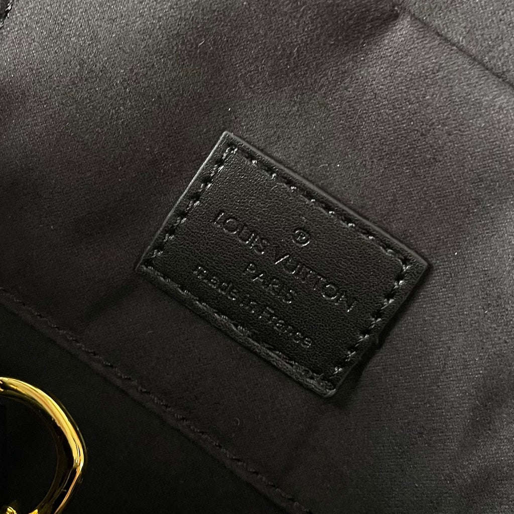 LOUIS VUITTON- Lv x TM nano alma
