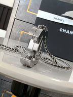 CHANEL - Cruise  2025 CC‑logo minaudière