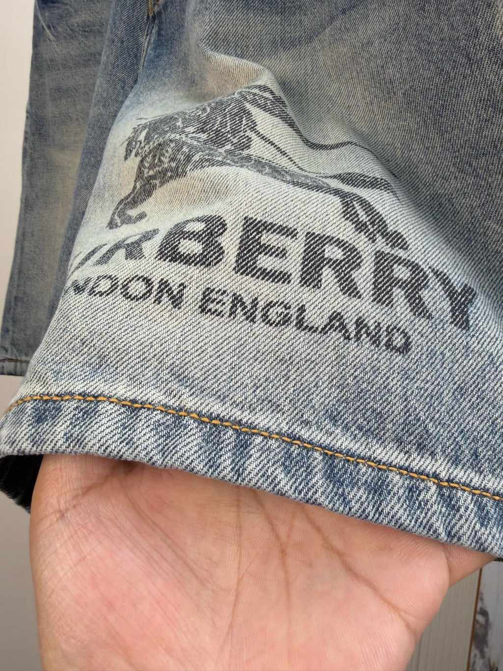 BURBERRY - Jeans shorts