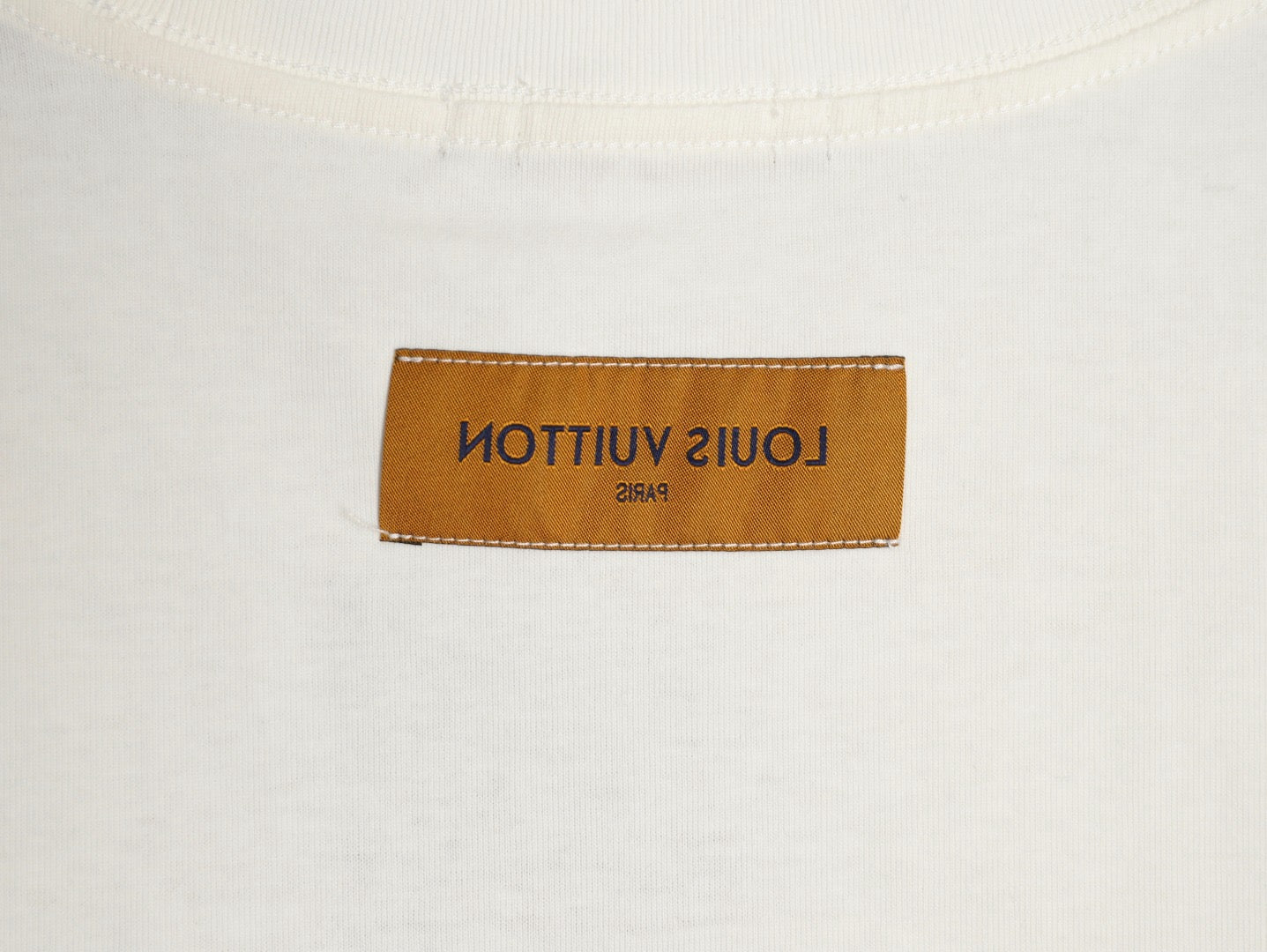 LOUIS VUITTON - T-shirt