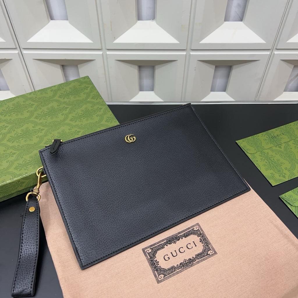 GUCCI - Marmont Leather Clutch