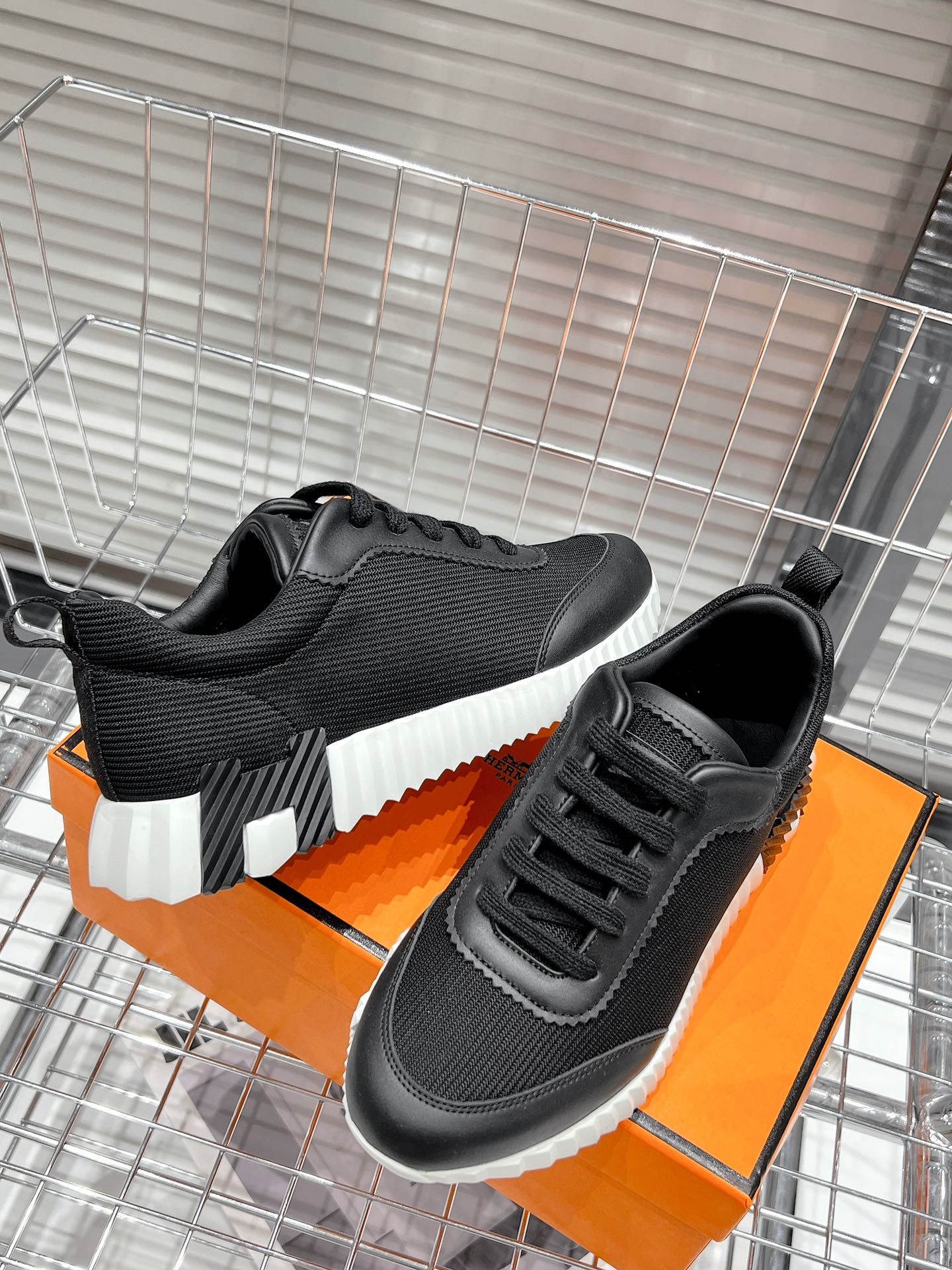 HERMES - Bouncing sneakers