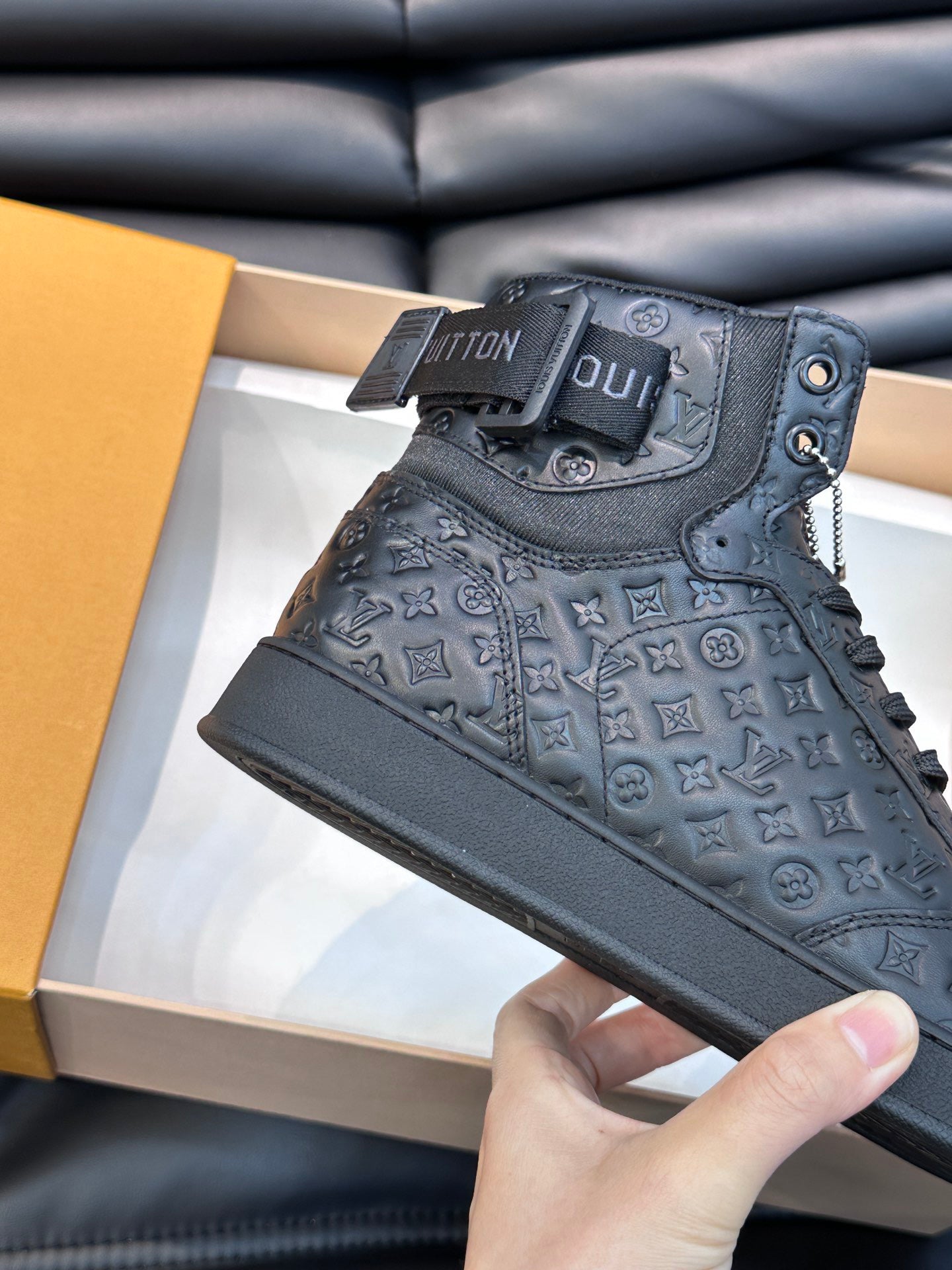 LOUIS VUITTON - Rivoli ankle