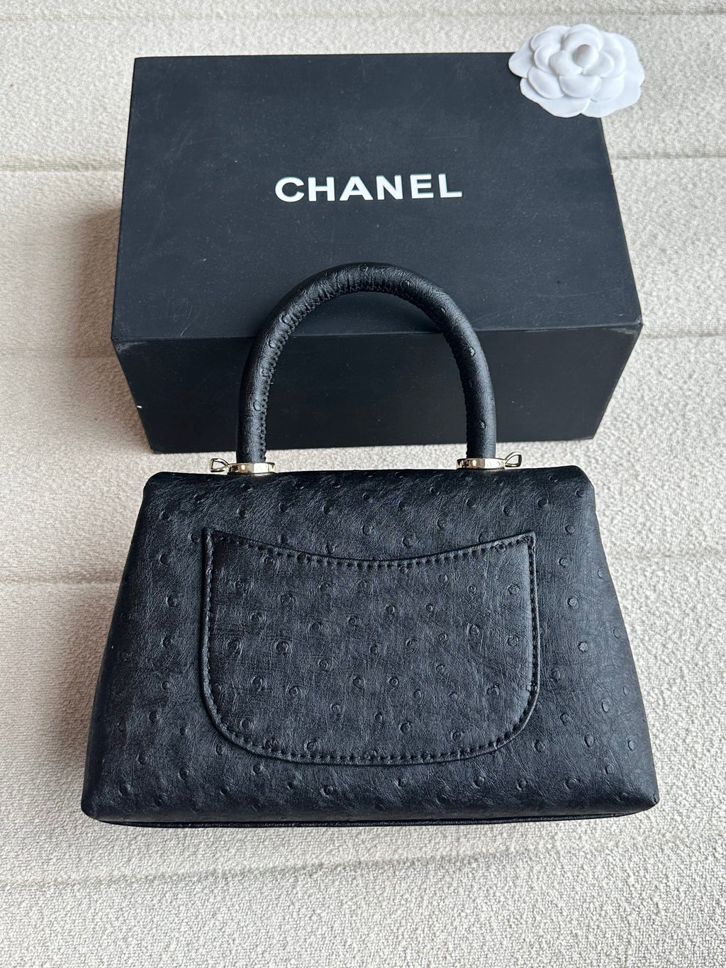 CHANEL - Coco handle