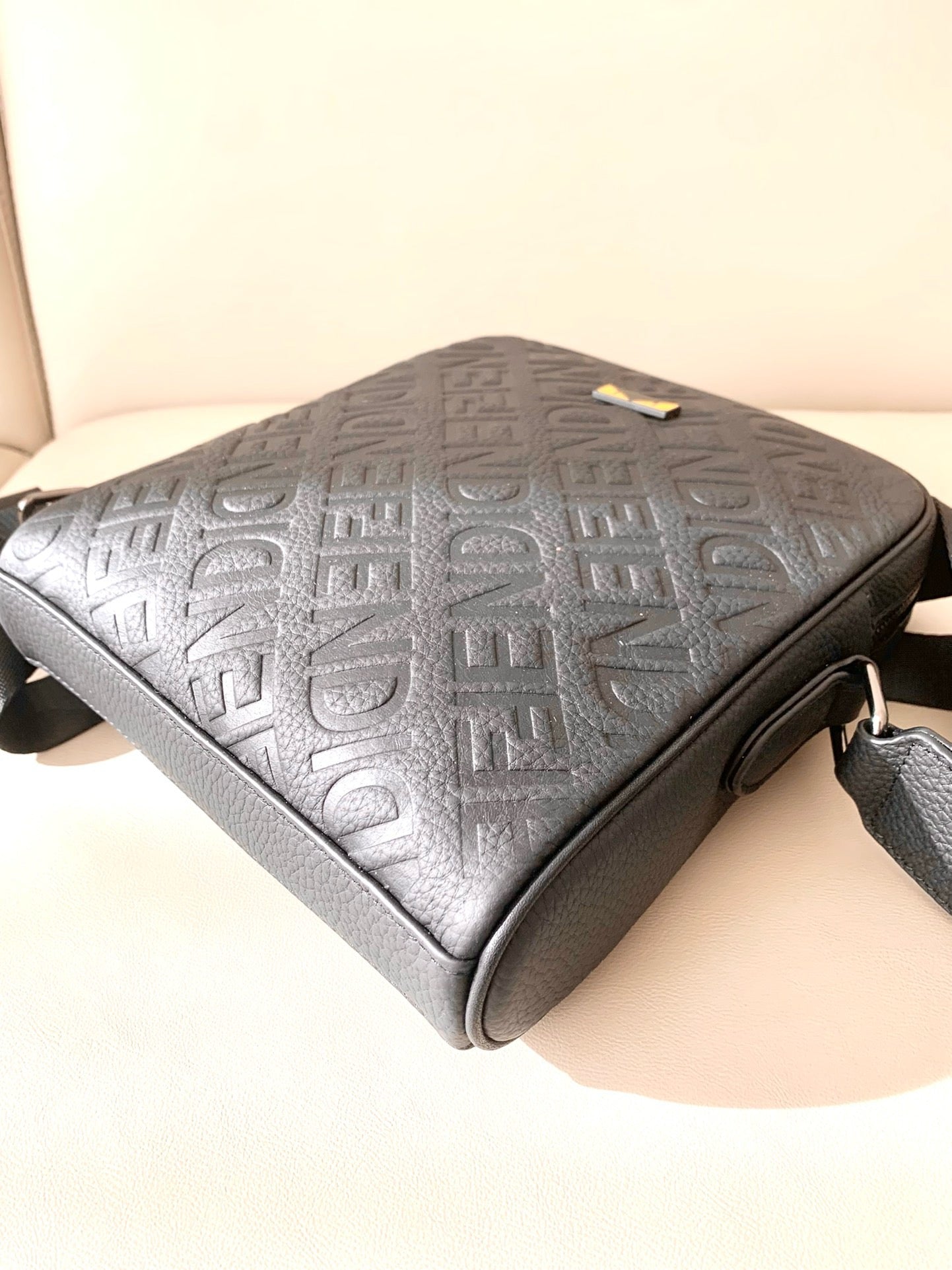 FENDI - leather cross bag
