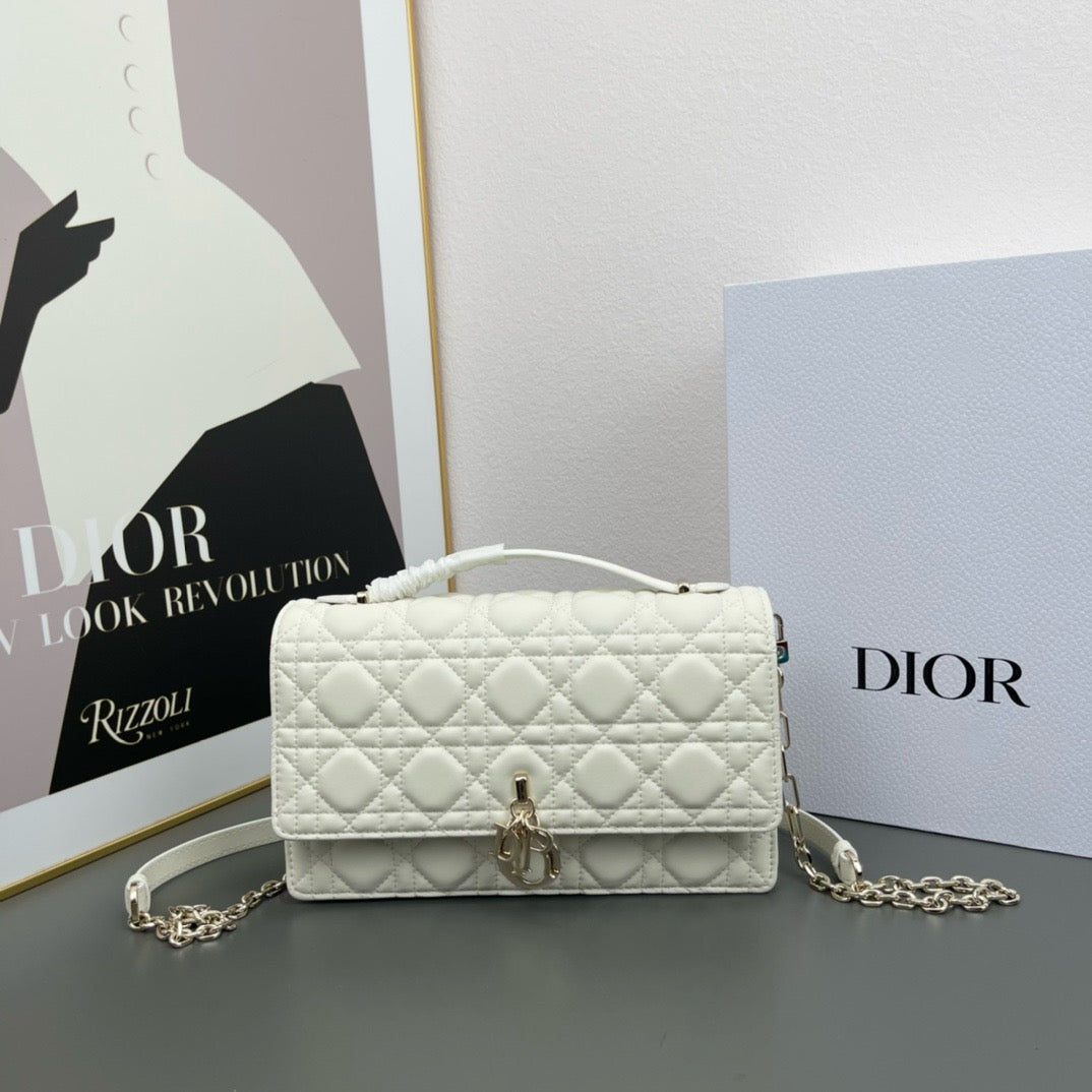DIOR - miss dior