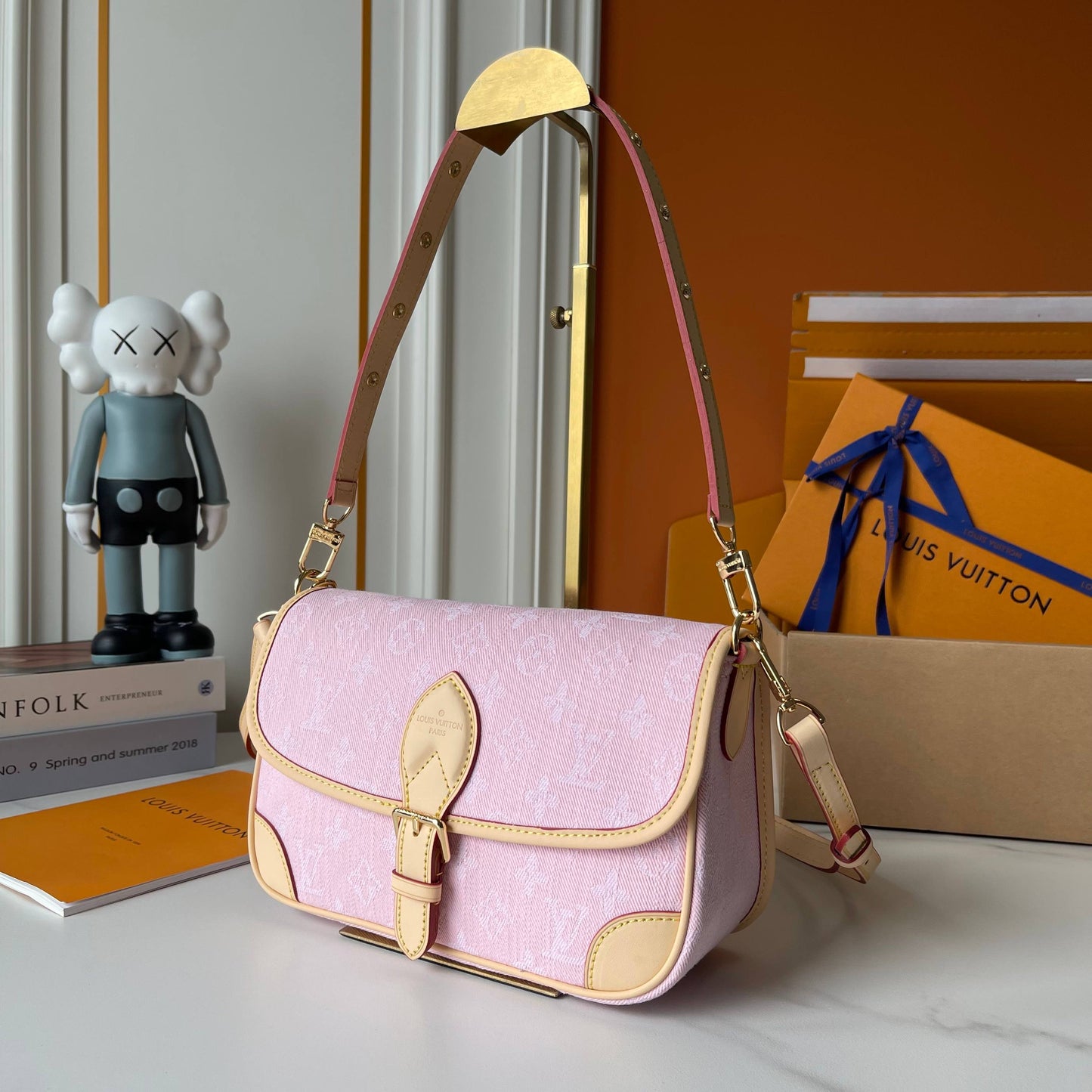 LOUIS VUITTON- Diane