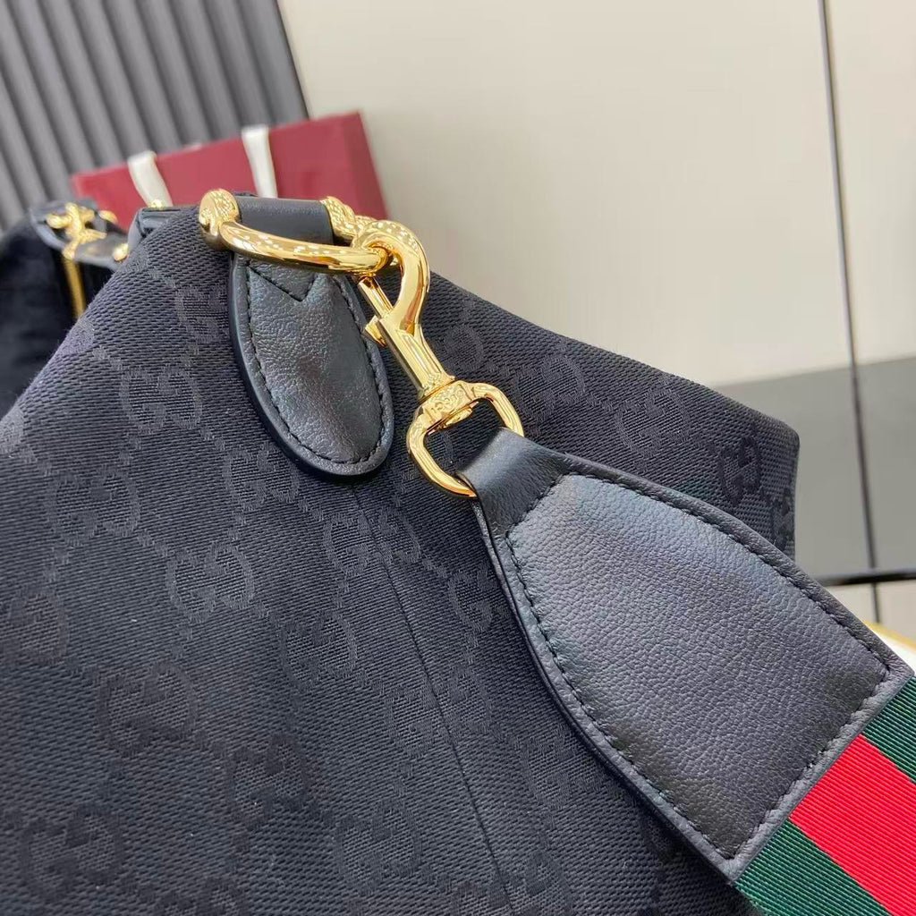 GUCCI - Variation  GG canvas