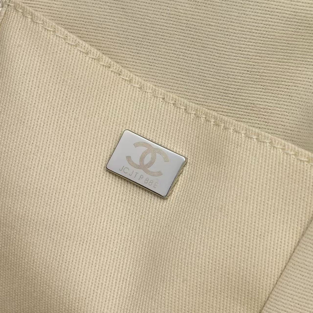 CHANEL - Deauville Bag
