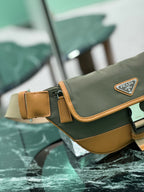 PRADA - Belt bag