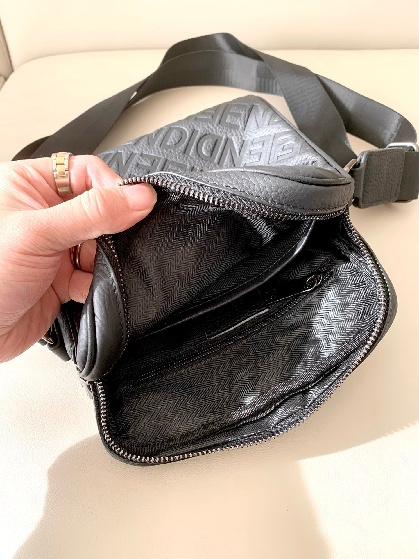 FENDI - leather cross bag