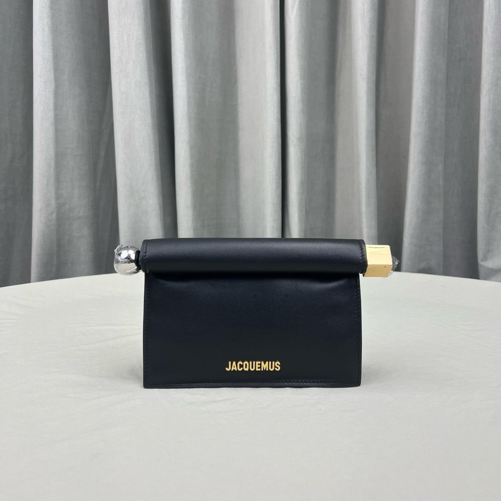 JACQUEMUS - La Petite Pochette Rond Carré clutch