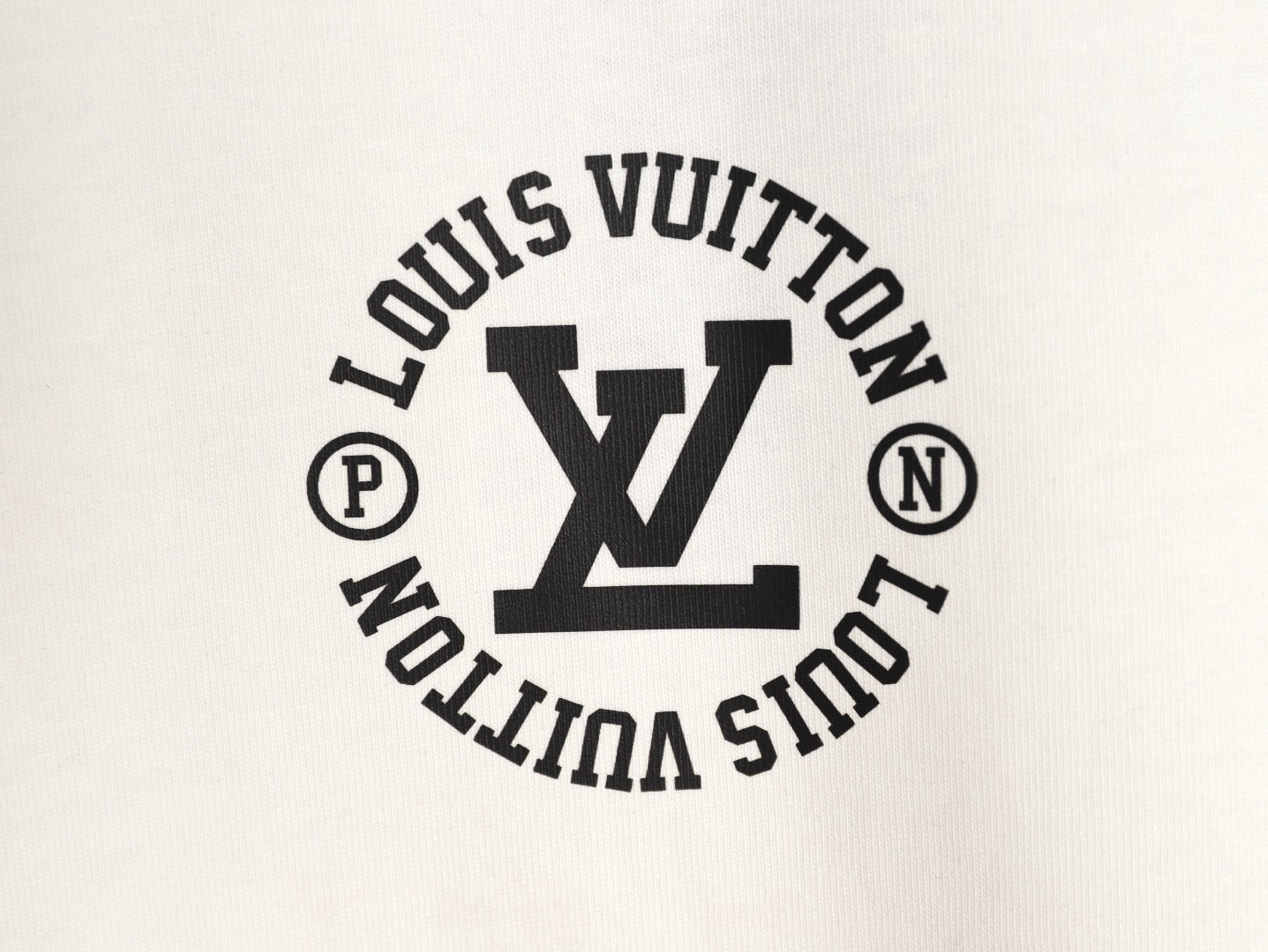 LOUIS VUITTON - T-shirt