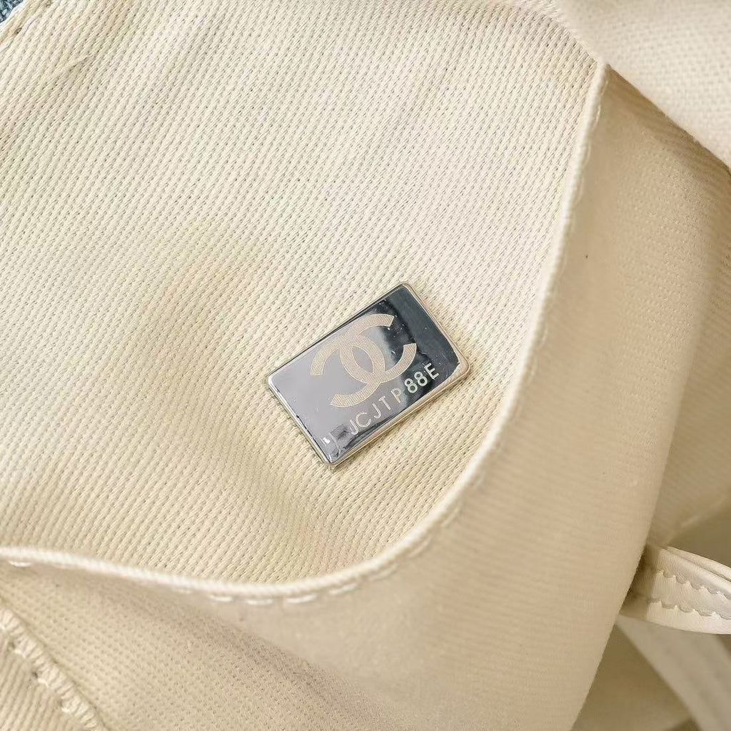 CHANEL - Deauville Bag