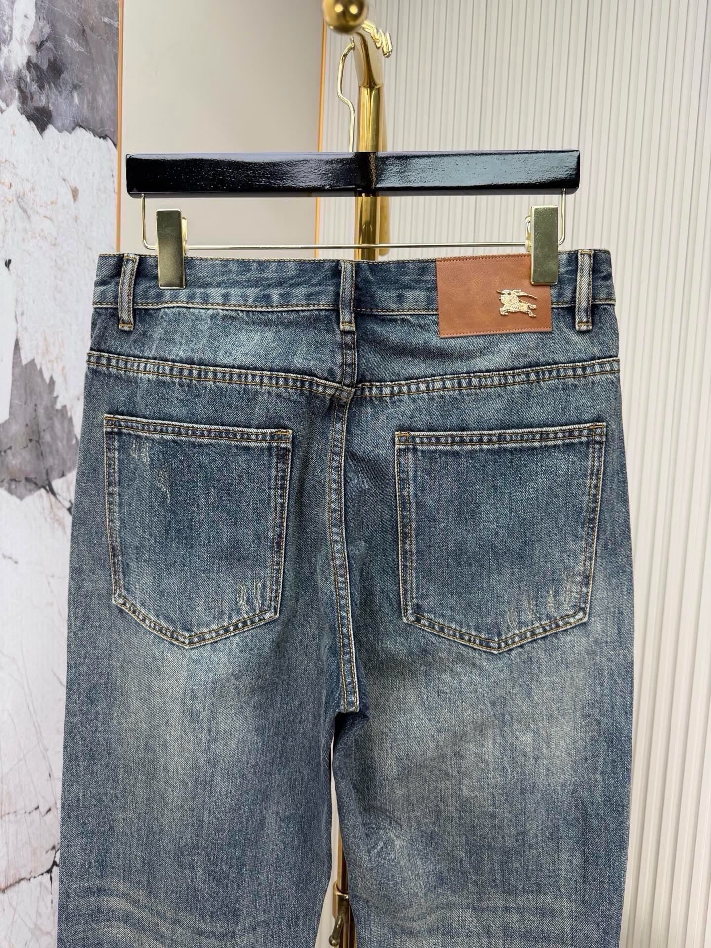 BURBERRY - Jeans