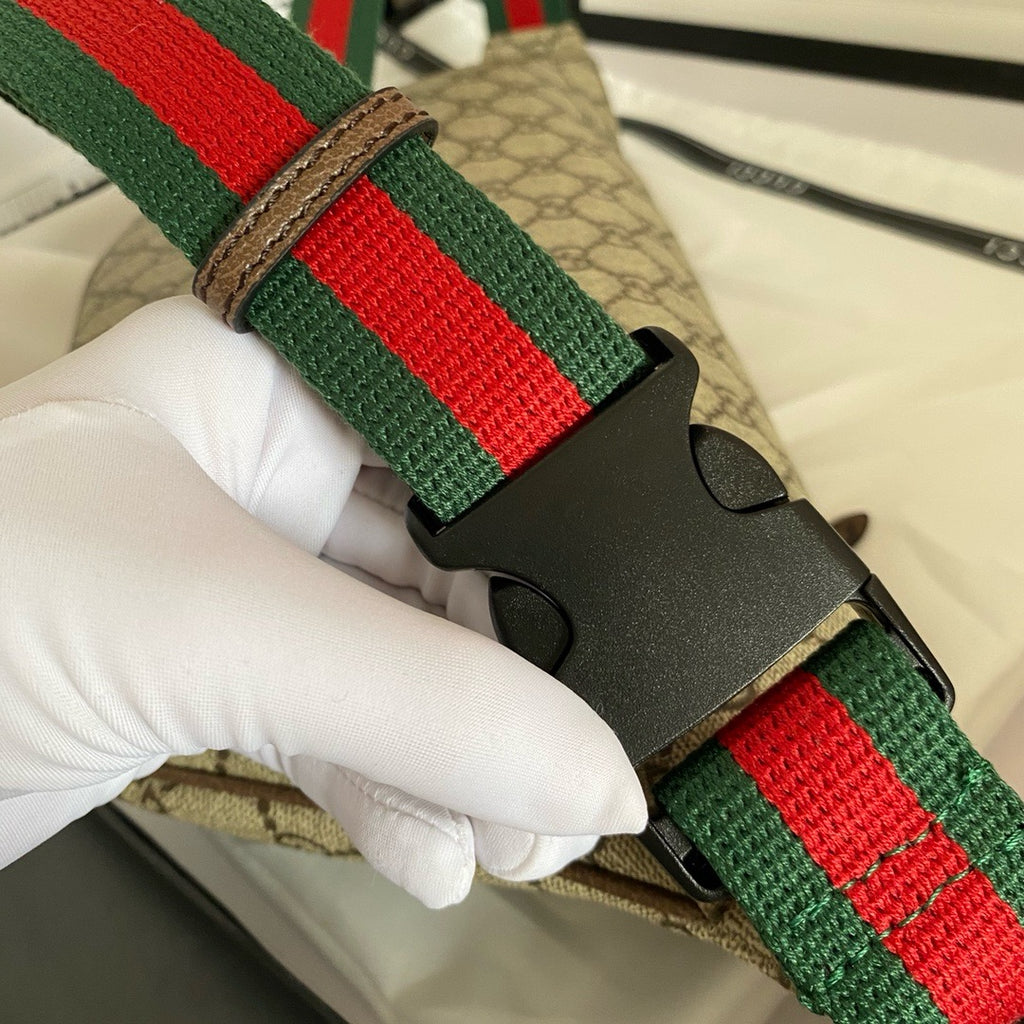 GUCCI - cangurera GG Supreme