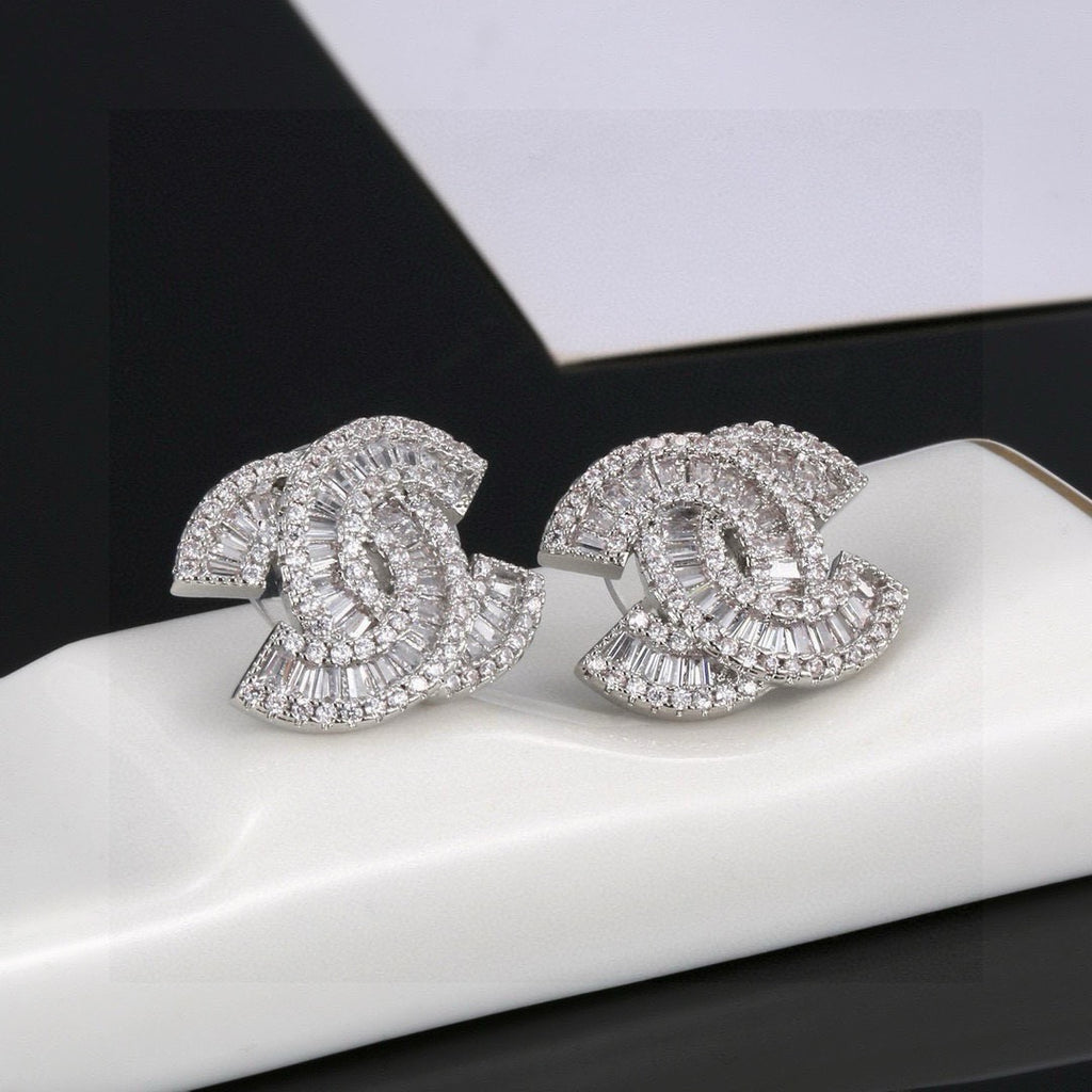 CHANEL - earrings