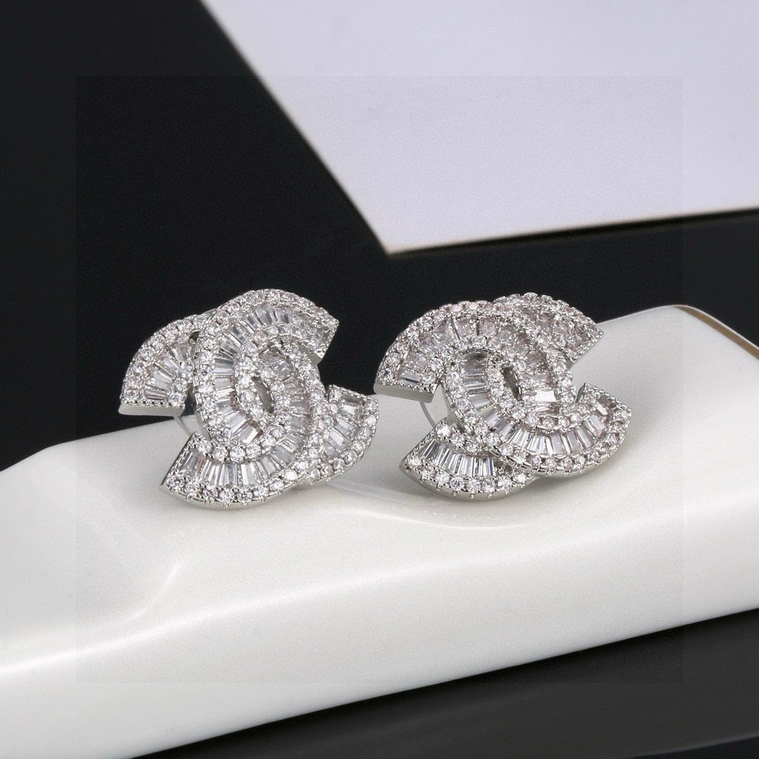 CHANEL - earrings