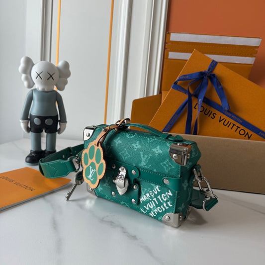 LOUIS VUITTON - Bosphore Wearable Wallet