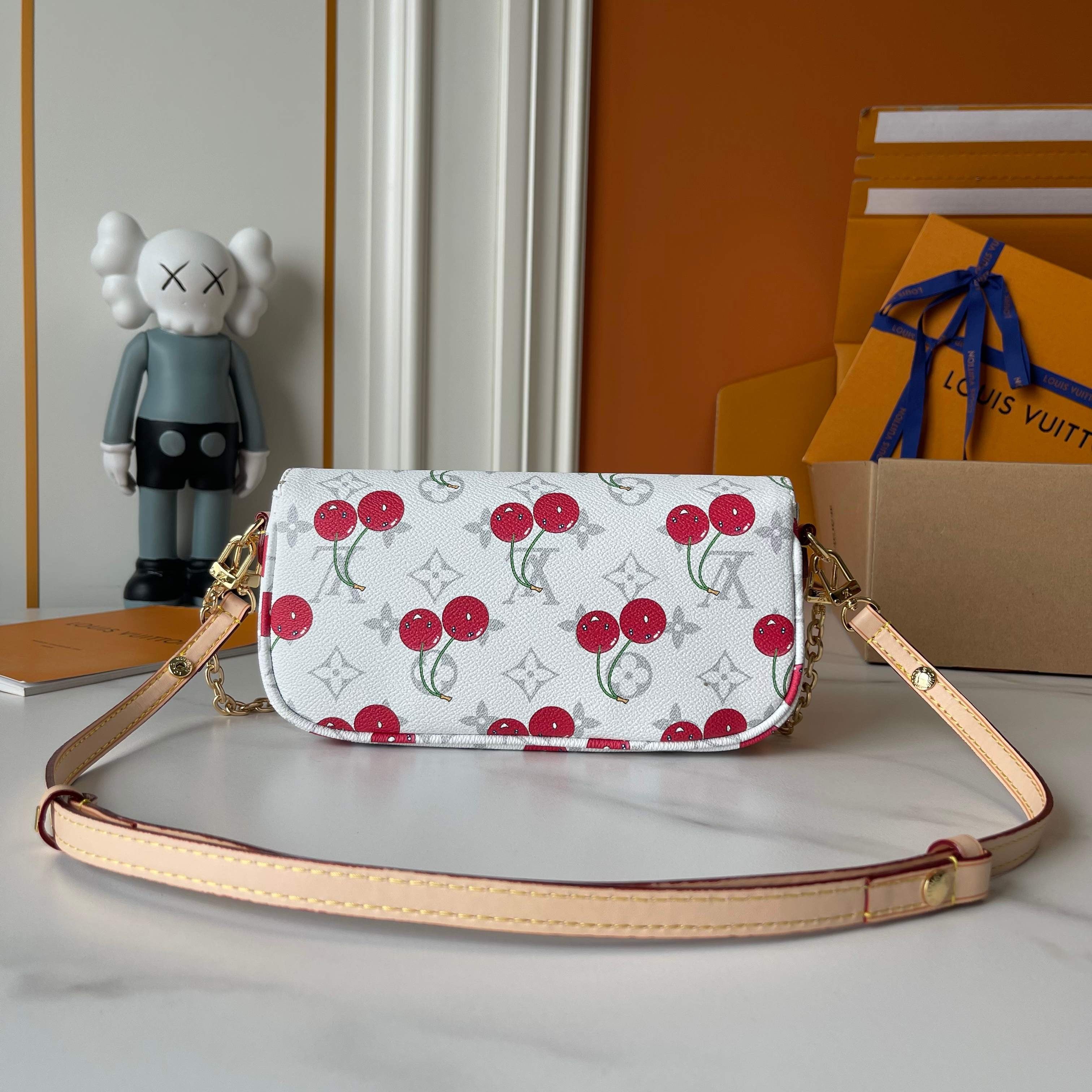 LOUIS VUITTON-LV x TM Wallet On Chain Ivy