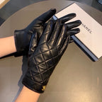 CHANEL - Gloves