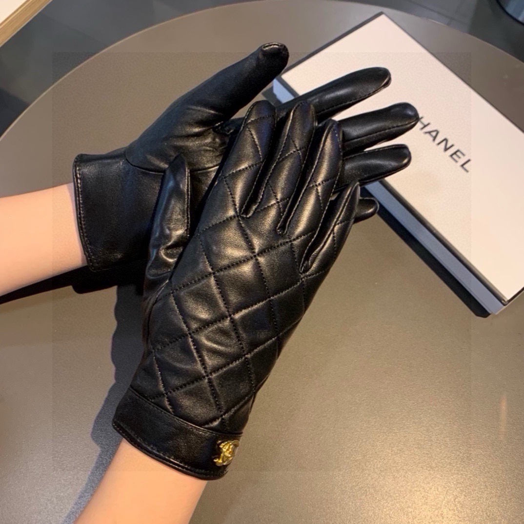 CHANEL - Gloves