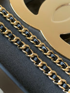 CHANEL - Cruise  2025 CC‑logo minaudière