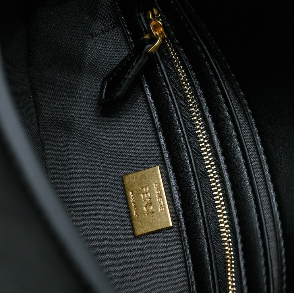 FENDI - Honey Baguette Square Bag