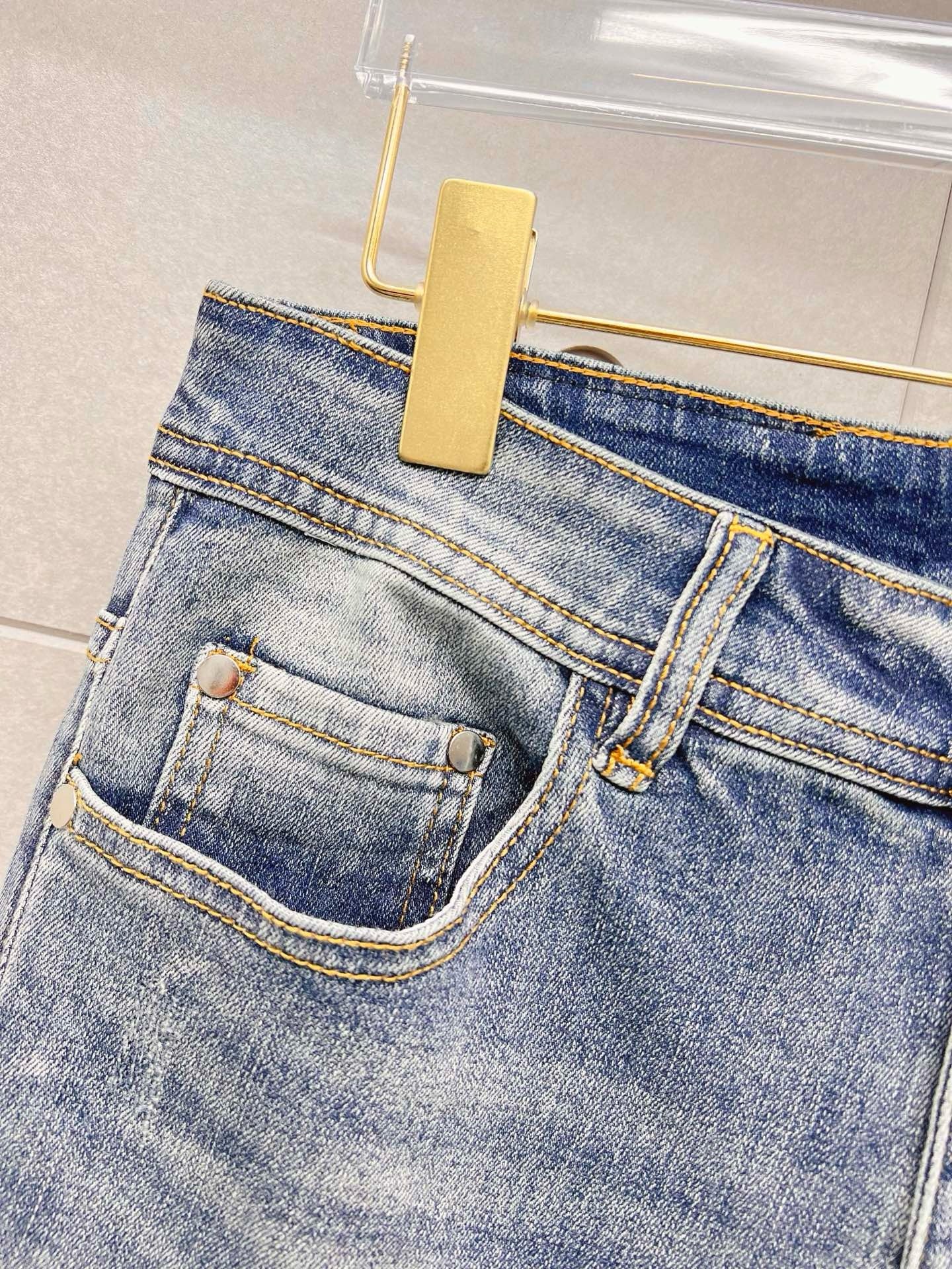 BURBERRY - Jeans