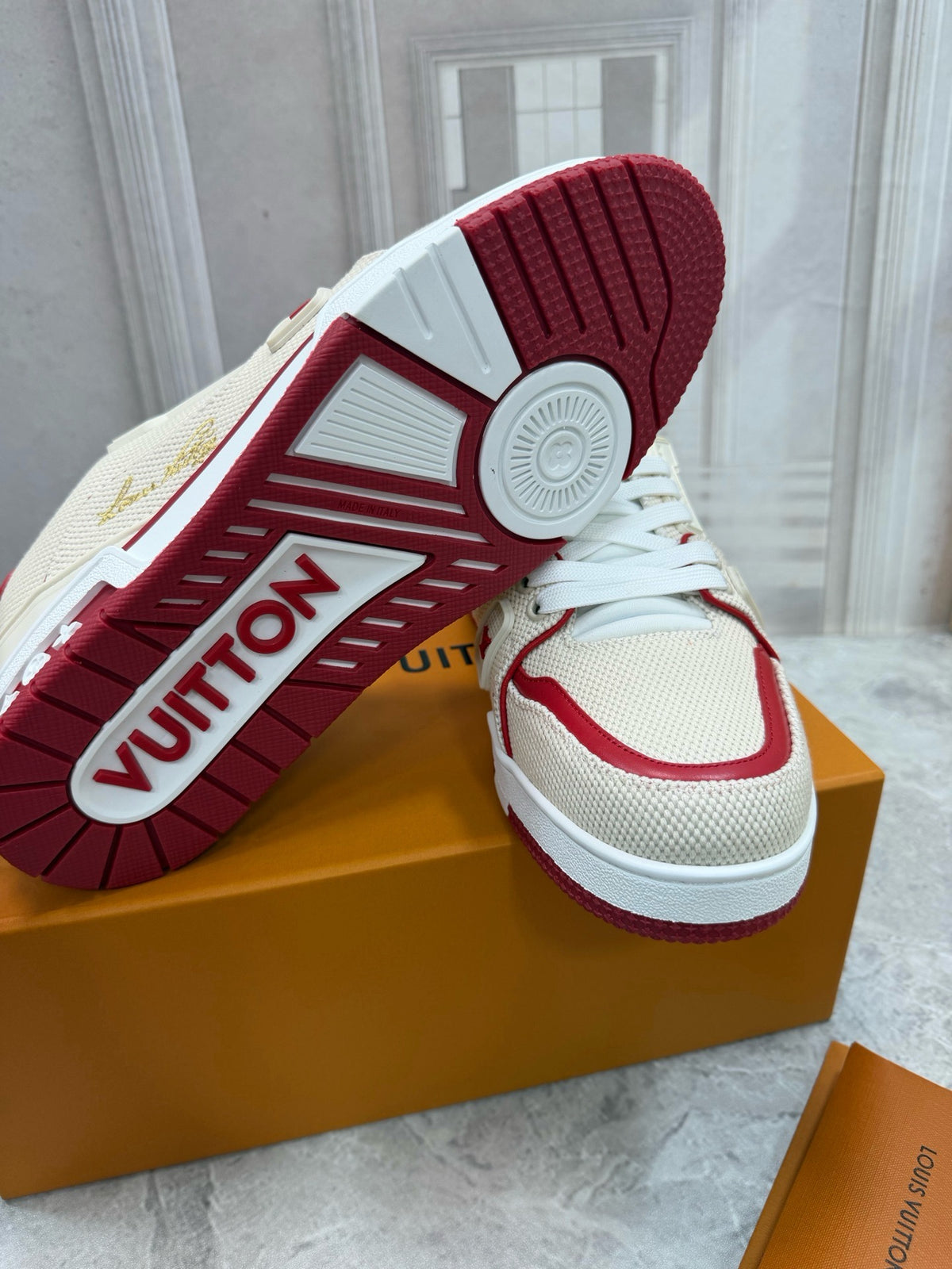 LOUIS VUITTON- Unisex sneakers