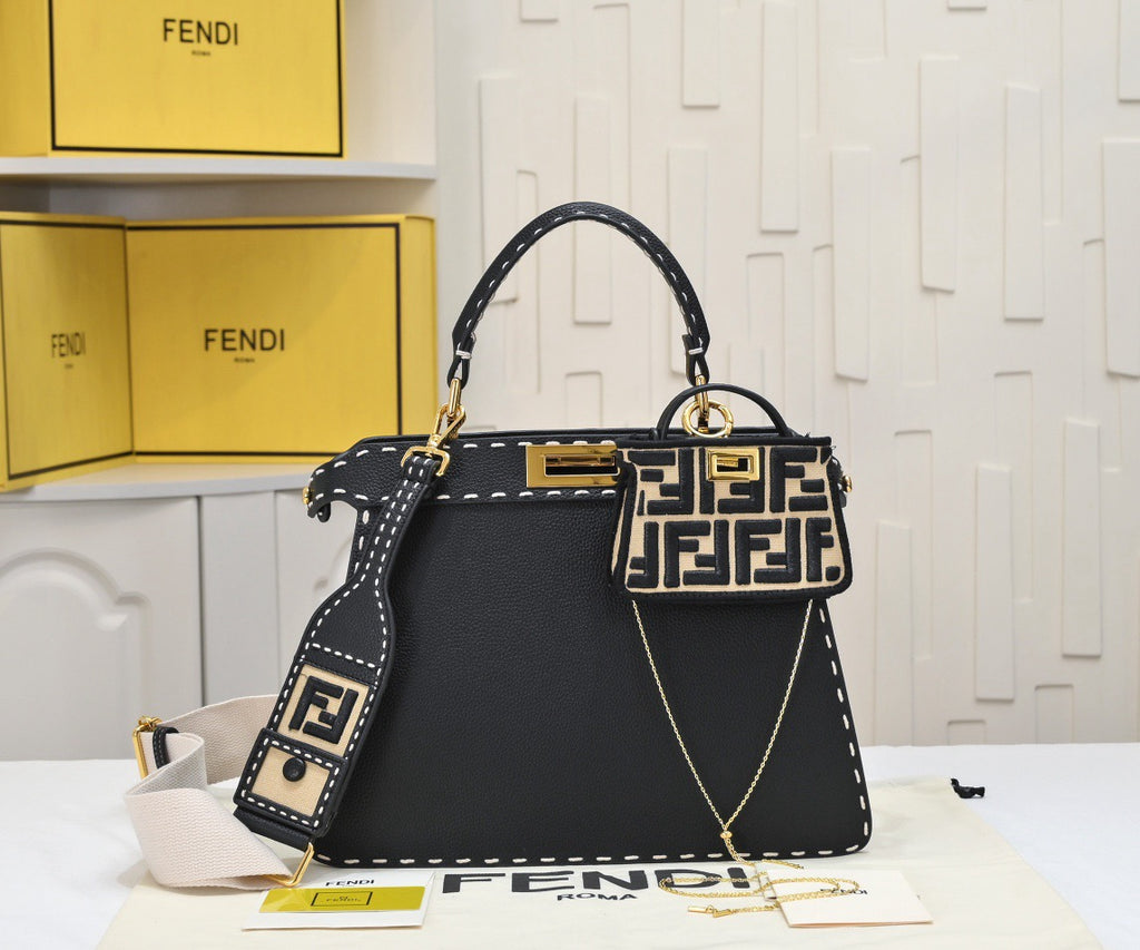 FENDI - Peekaboo ISeeU