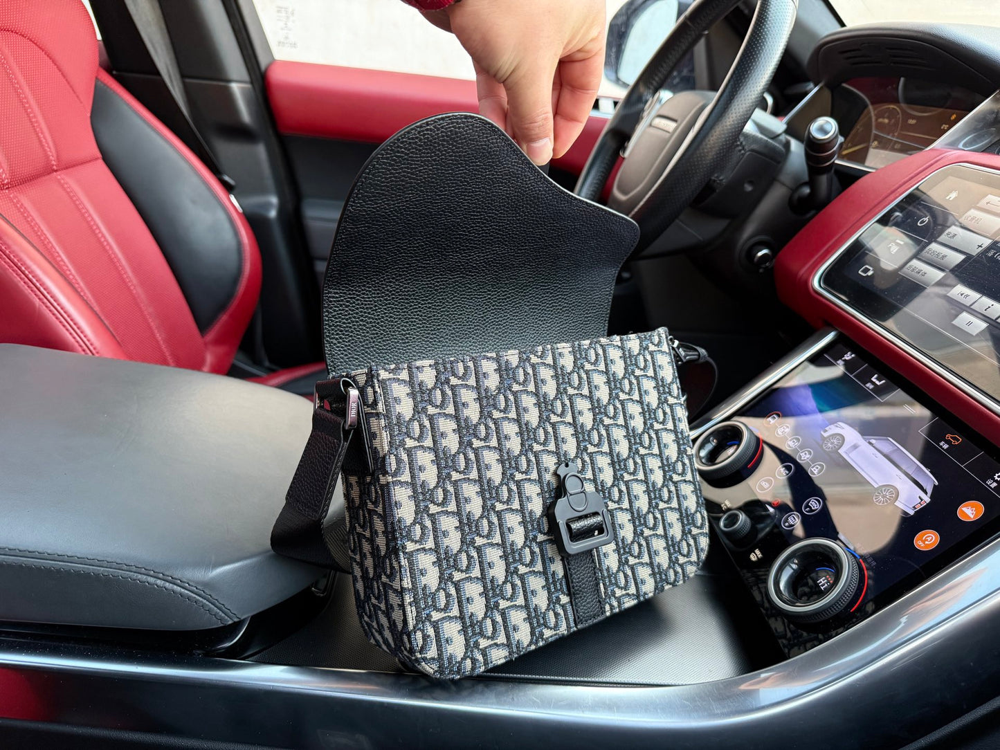 DIOR - Men’s Oblique bag