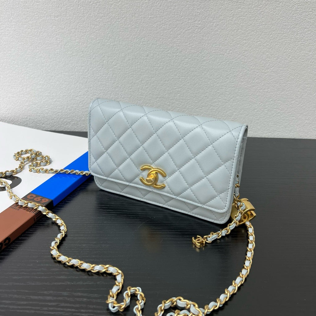 CHANEL - Caviar Quilted Hobo Bag