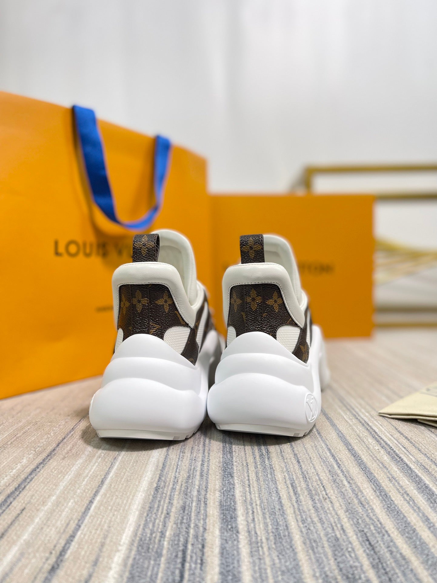 LOUIS VUITTON- Sneaker LV Archlight Trainer