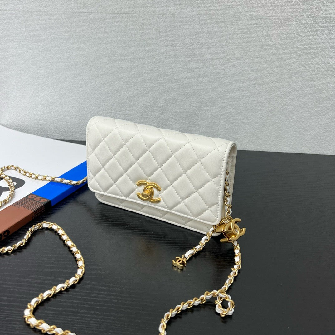 CHANEL - Caviar Quilted Hobo Bag