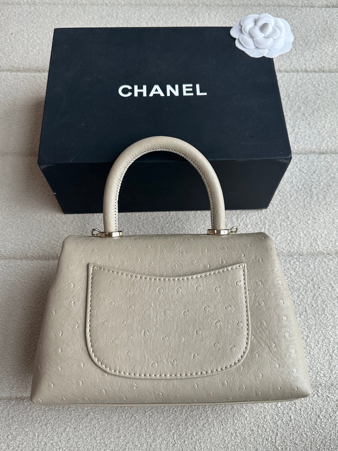 CHANEL - Coco handle
