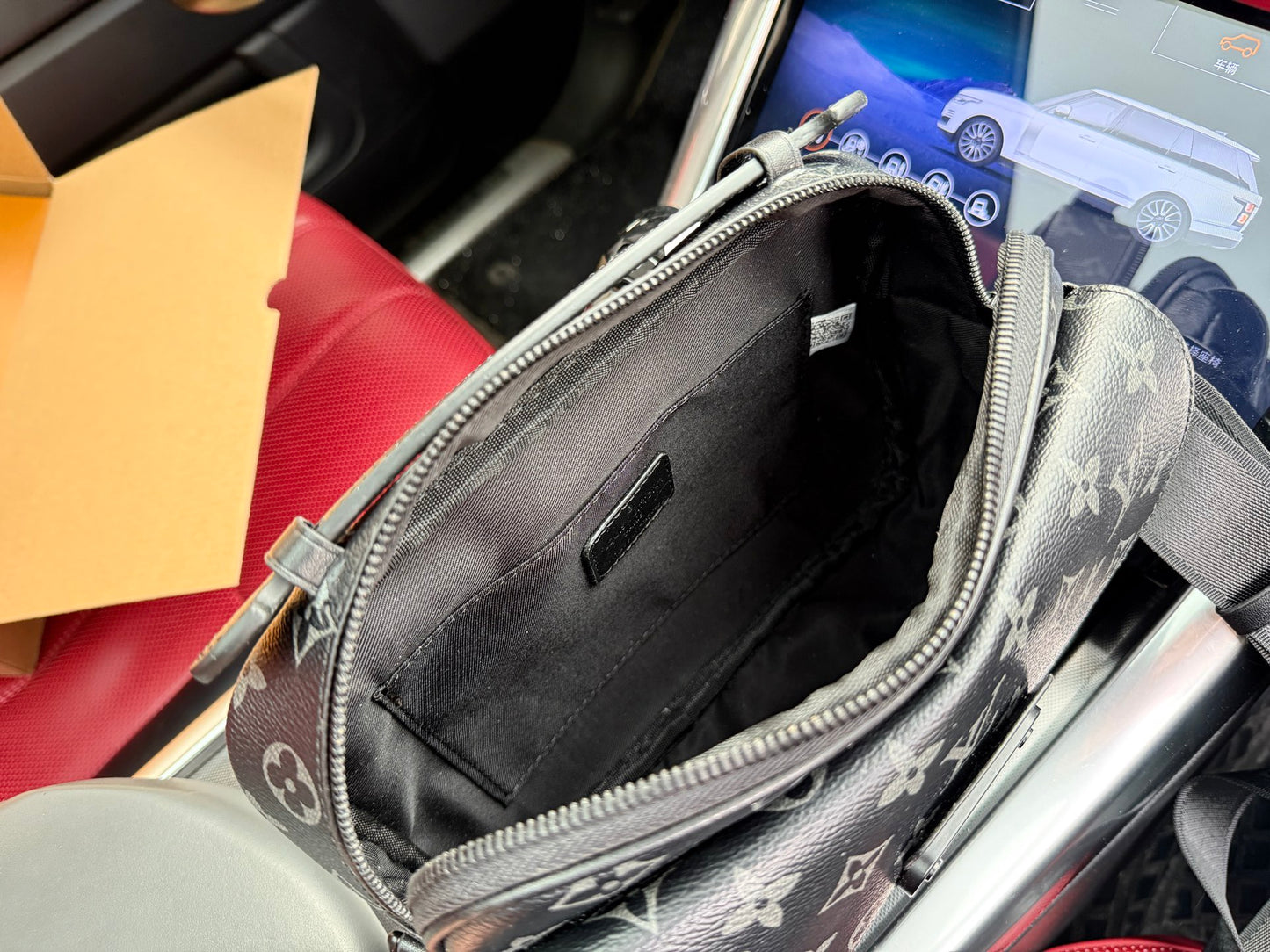 LOUIS VUITTON- Men’s S Lock Messenger bag