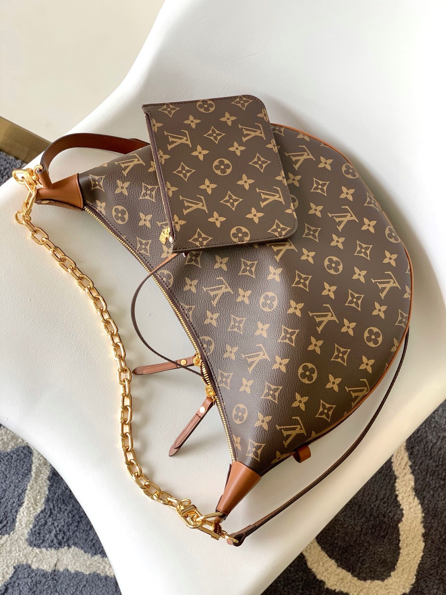 LOUIS VITTON - Monogram Reverse Canvas Loop Hobo Bag