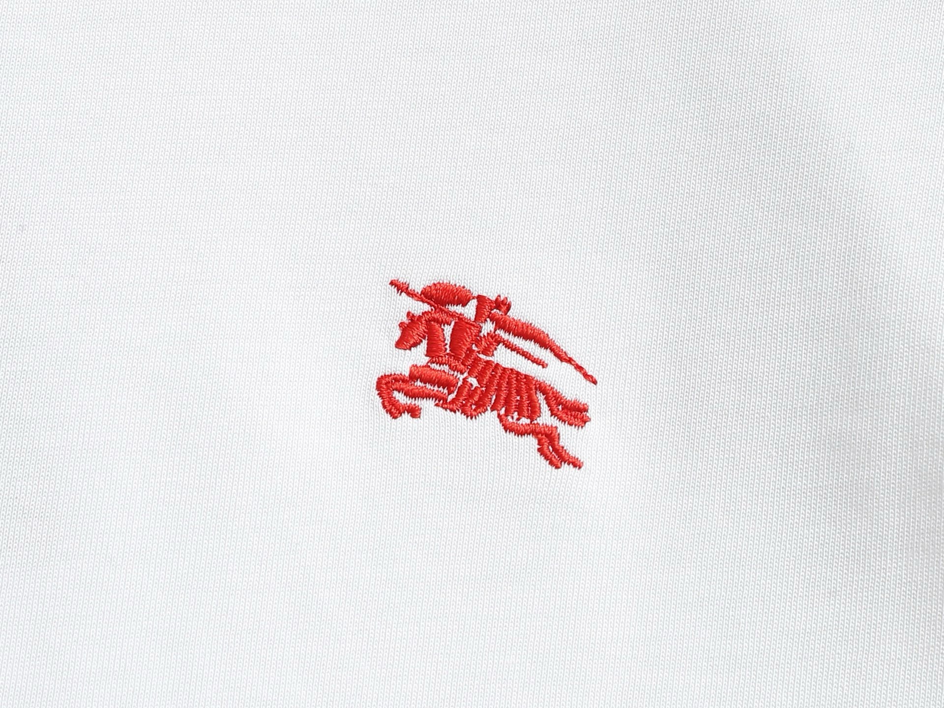 BURBERRY - T-shirt