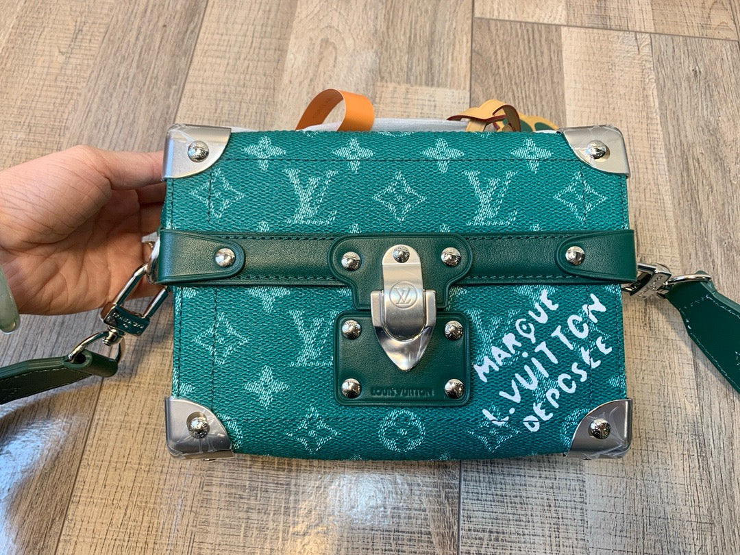LOUIS VUITTON - Bosphore Wearable Wallet