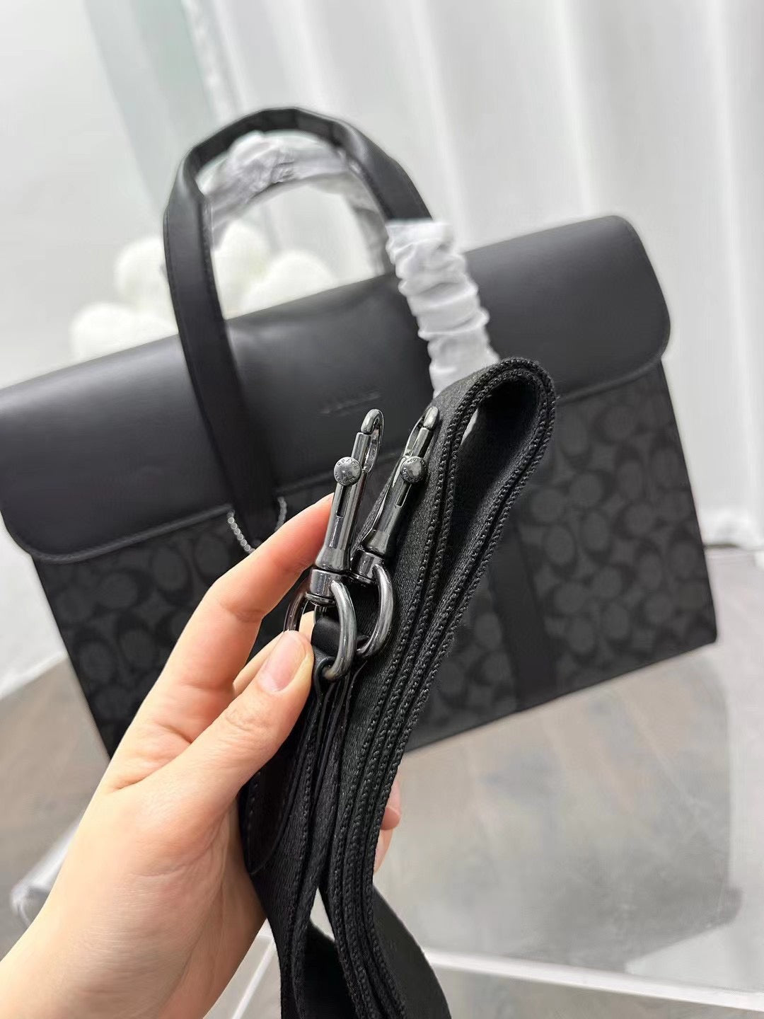 COACH - Men’s Cashmere muffler bag