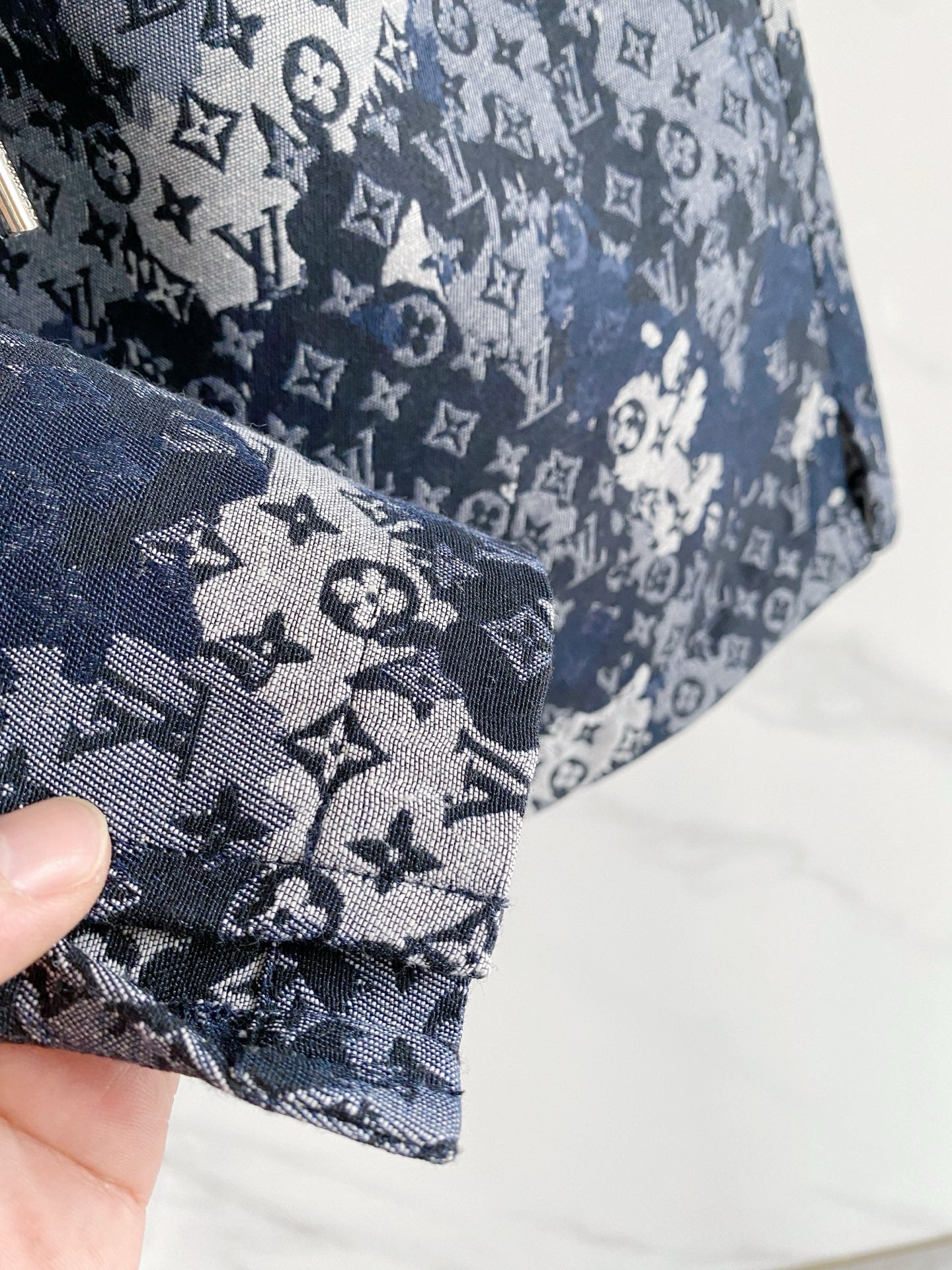 LOUIS VUITTON - Swimming shorts