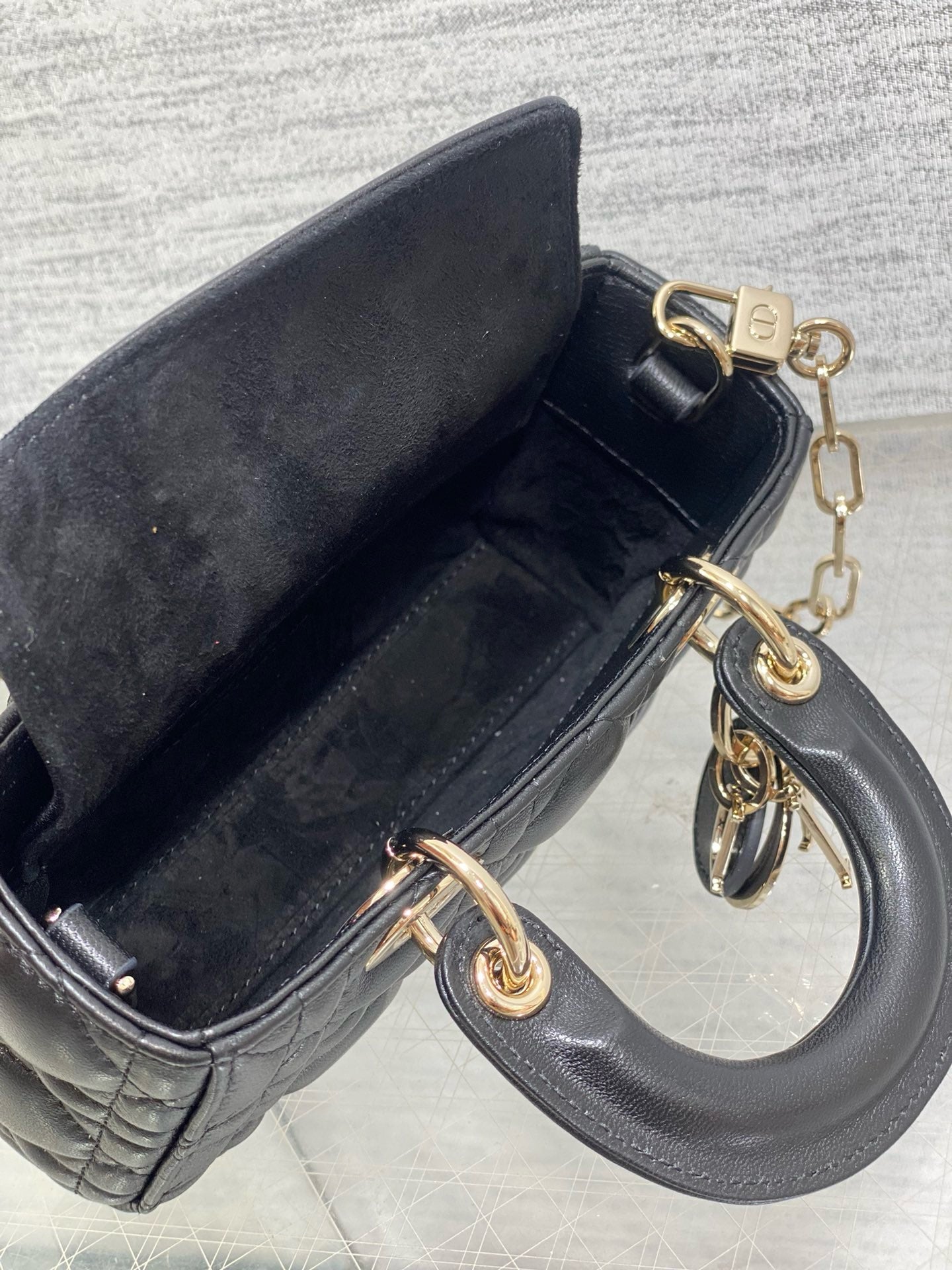 DIOR - D Joy bag