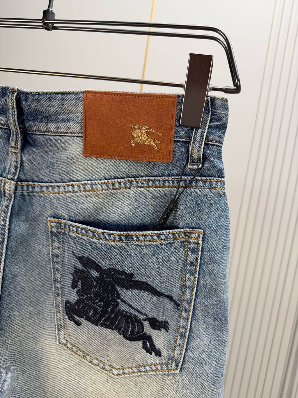BURBERRY - Jeans shorts