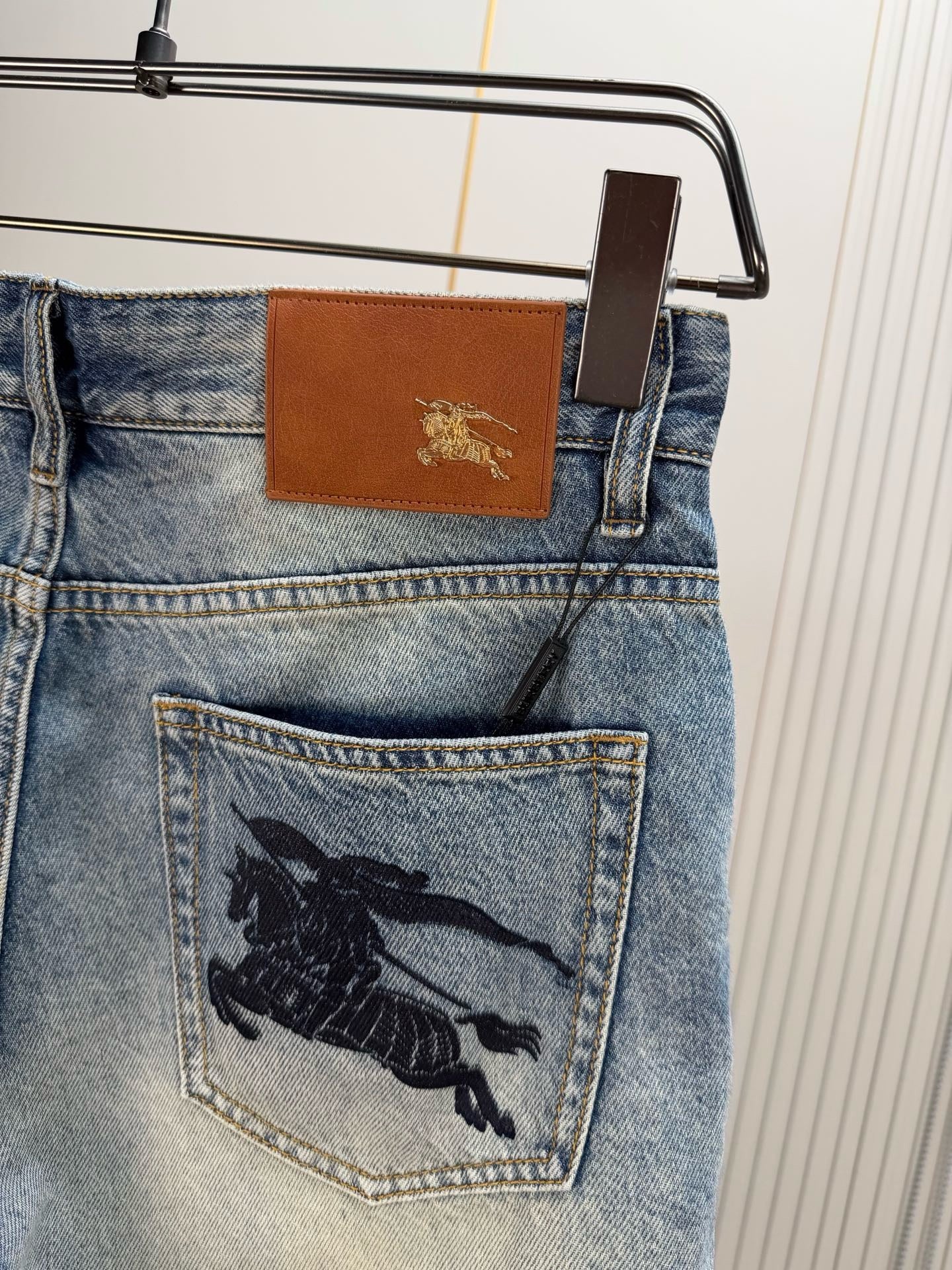 BURBERRY - Jeans shorts