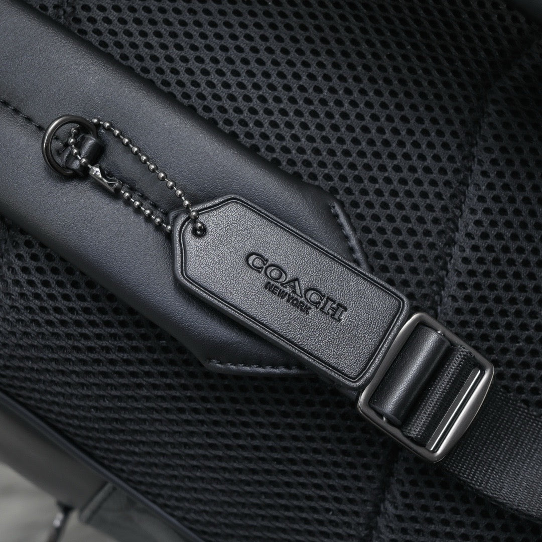 COACH - Hitch Backpack
