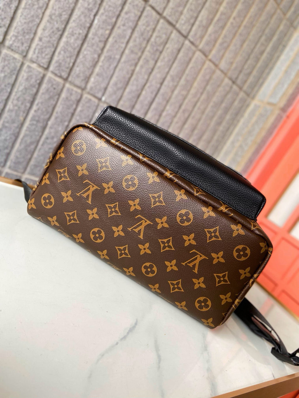 LOUIS VUITTON - Discovery Backpack PM